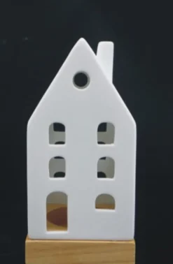 Clearance Photophore forme maison à étages en céramique blanche taille S - Ø 6,5 x H 13,5 cm