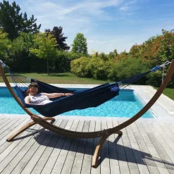 Clearance JOBEK Set support et hamac Weekend coloris bleu marine en bois et polypropylène certifié FSC® Hamacs - 350 x 125 x 136,5 cm