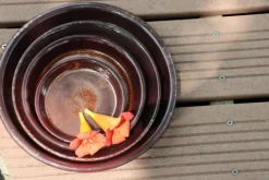 New LES POTERIES D'ALBI Soucoupe en terre cuite émaillée marron châtaigne Les Poteries d’Albi - Ø 41 cm